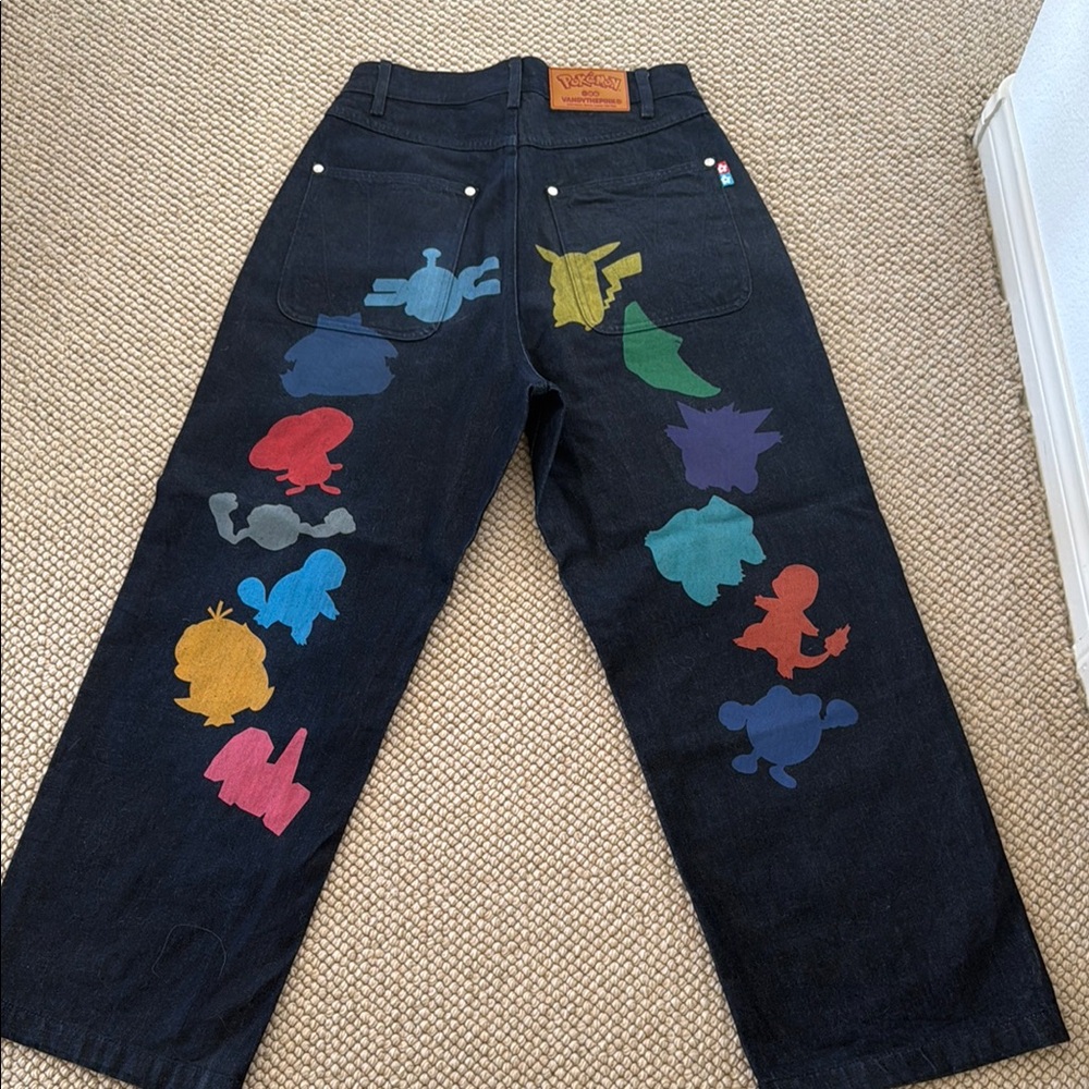 Pokémon Print dark wash Jeans